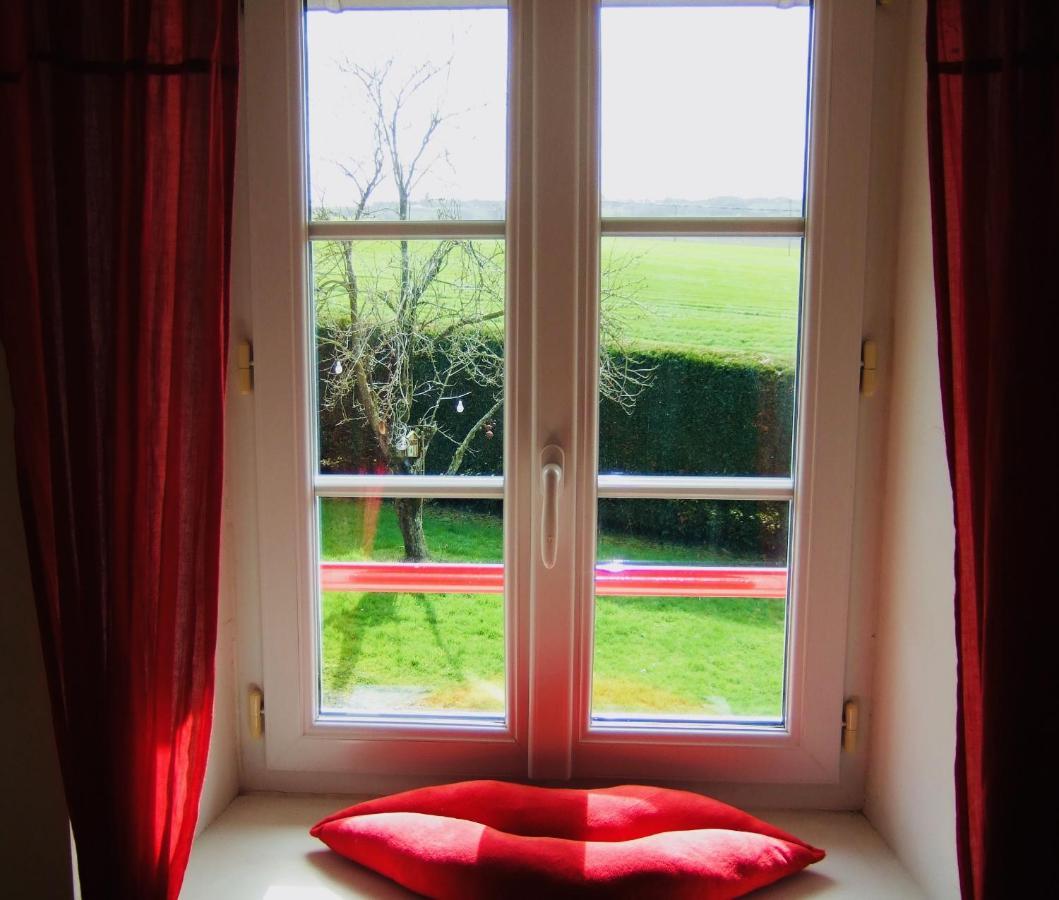 Chambre Les Anges proche Mont Saint-Michel, Maison d'hôtes l'Angevinière Extérieur photo